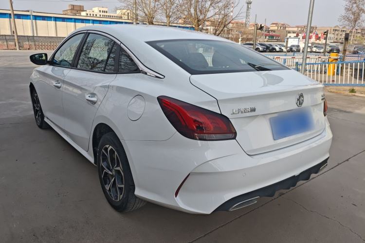 Used MG 5 2023 180 DVVT Manual Fashion Edition
