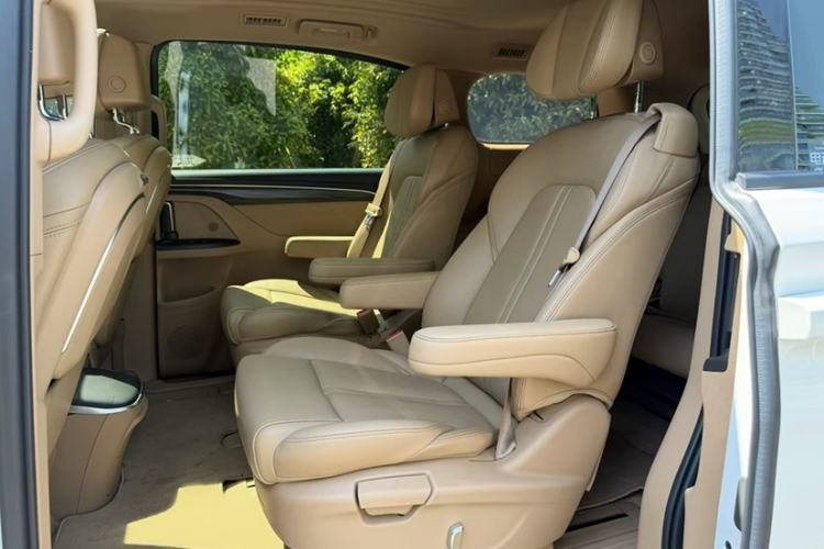 Used Buick GL8 2021 ES Land Cruiser 653T Luxury Edition
