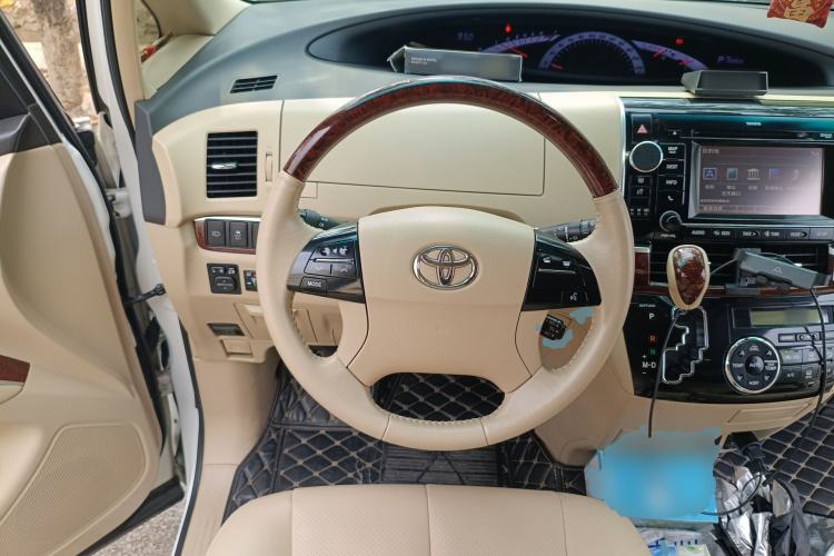 Used Toyota Previa 2012 2.4L 7-Seater Luxury Edition Steering Wheel