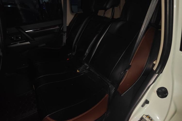 Used Mitsubishi Pajero 