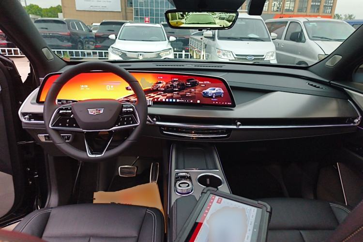 Used Cadillac XT5 2025 2.0T Prestige Version Center Console