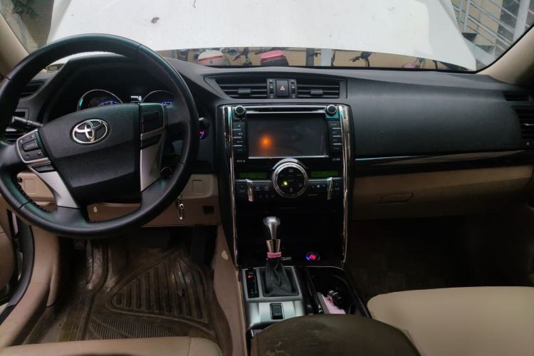 Used Toyota Reiz 2012 2.5V Fengdu Elite Stylish Edition Center Console