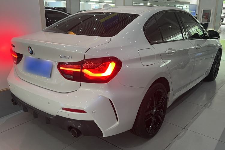 Used BMW 1 Series 2023 125i M Sport Night Edition Exterior 3