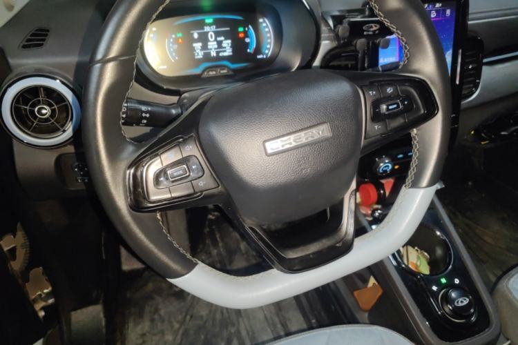 Used Chery Little Ant 2022 Revised Version Sweet Pink Edition Half-Sugar Version Lithium Iron Phosphate 30.7 kWh 30 kW 301 km
