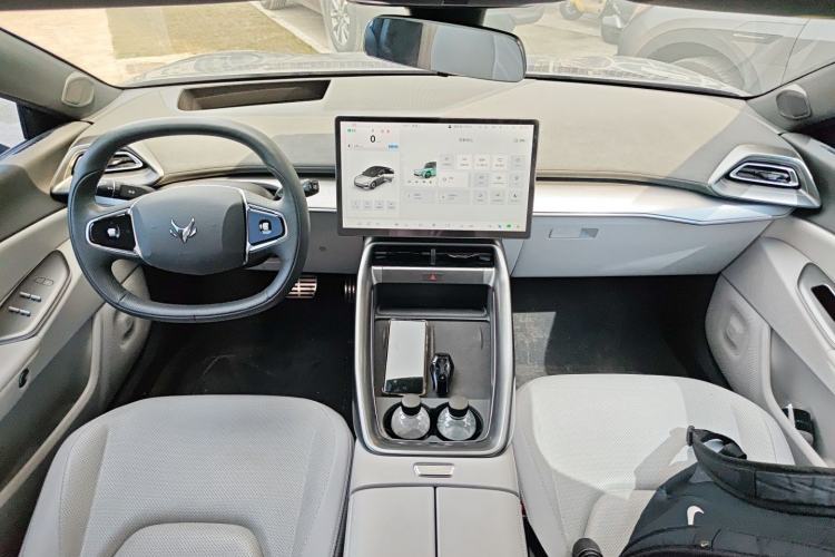 Used ARCFOX Alpha S5 2024 560MAX 185kW Center Console