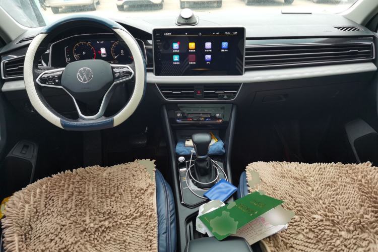 Used Volkswagen Tiguan L 2022 330TSI Automatic Two-Wheel Drive Smart Edition Center Console