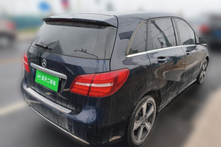 Used Mercedes-Benz B-Class 2018 B 200 Fashion Model Rear Right 45 Deg