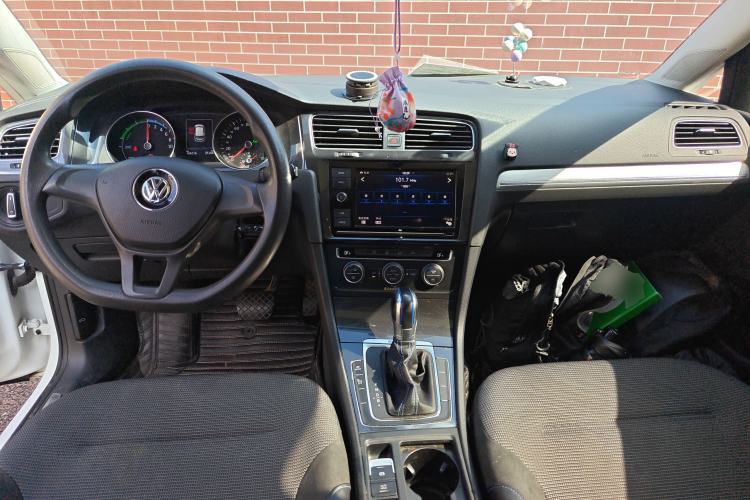 Used Volkswagen Golf Pure Electric 2020 Chari Interior 2