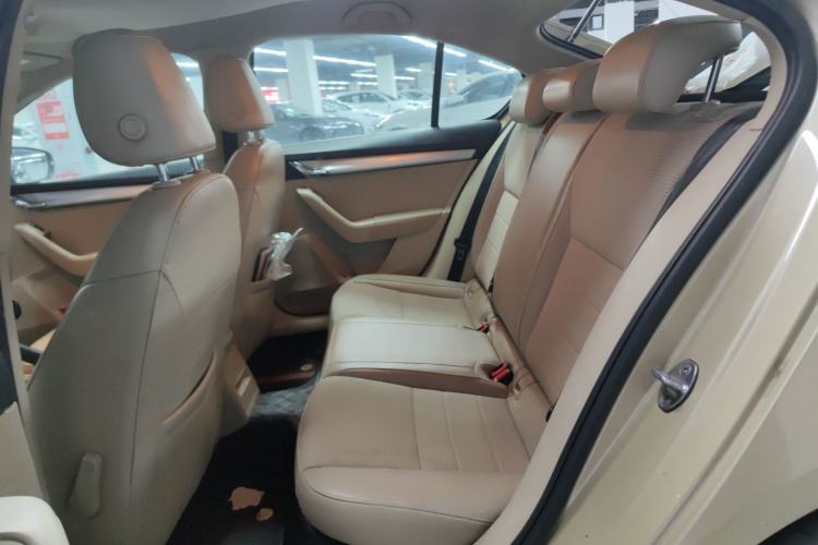 Used Skoda Octavia 2015 1.6L Manual Yijie Edition