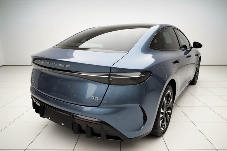 Used BYD Seal 2022 550 km Standard Range Rear-Wheel Drive Prestige Version
