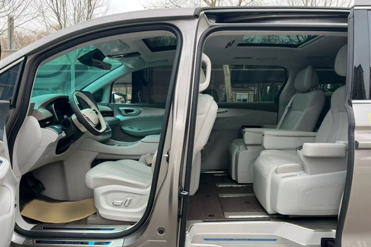 Used Roewe iMAX8 New Energy 2025 1.5T DMH Lu Zun Deluxe Edition