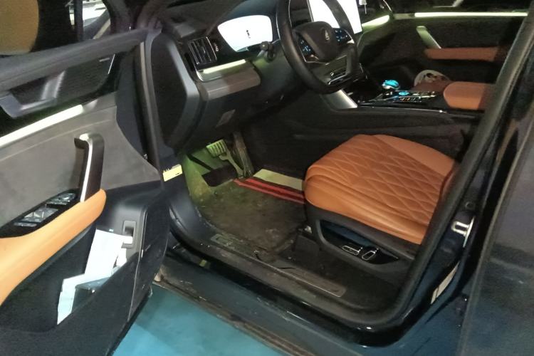 Used BYD Tang New Energy 2023 DM-i Champion Edition 112KM Prestige Model Driver Seat