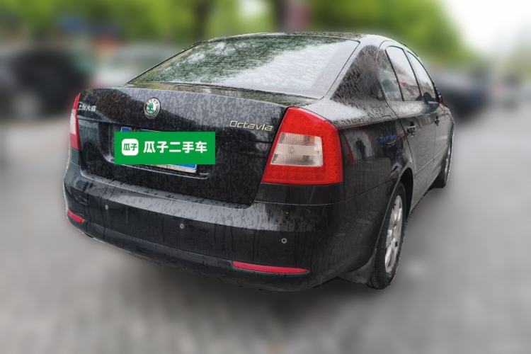 Used Skoda Octavia 2013 1.6L Automatic Yijie Edition Rear Right 45 Deg