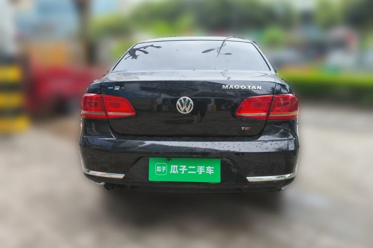 Used Volkswagen Magotan 2015 1.8TSI Comfort Model Rear