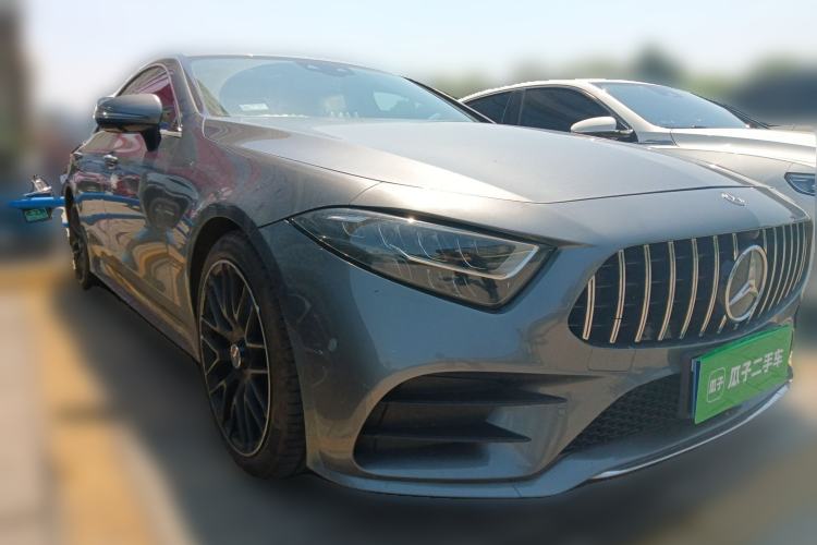 Used Mercedes-Benz CLS 2018 CLS 300 Luxury Model Front Right 45 Deg