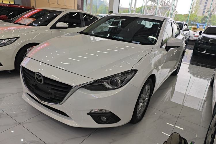 Used Mazda 3 Axela 2016 Sedan 1.5L Automatic Luxury Model