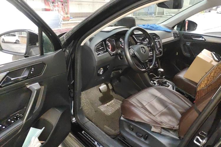 Used Volkswagen Tiguan L 2018 330TSI Automatic Two-Wheel Drive Luxury Edition Driver Seat