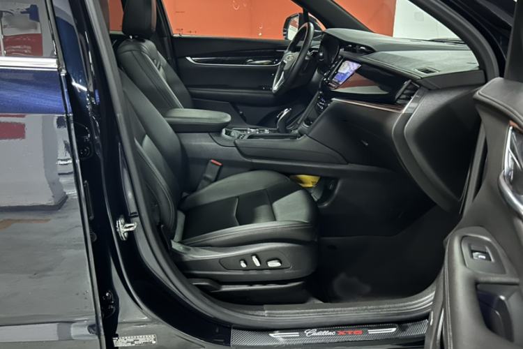 Used Cadillac XT6 2021 2.0T 7-Seater Two-Wheel-Drive Luxury Version
