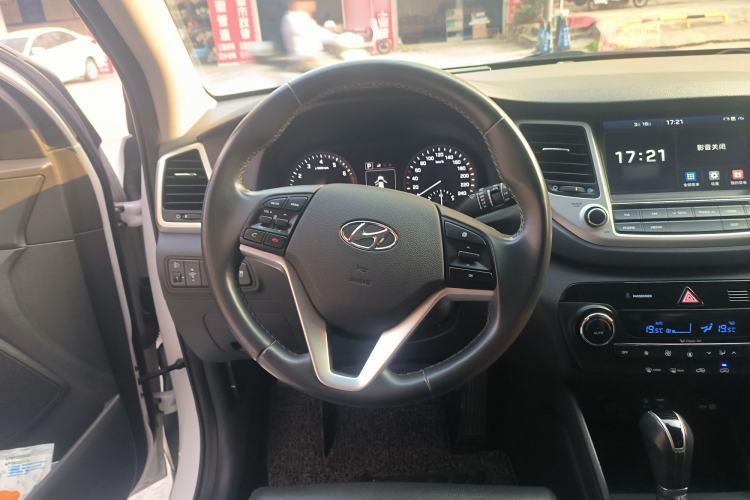Used Hyundai Tucson 2015 1.6T Dual-Clutch Two-Wheel-Drive Smart Model
