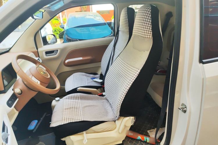 Used Wuling Hongguang MINIEV 2024 3rd Generation 215km Youth Edition Left Front Seat