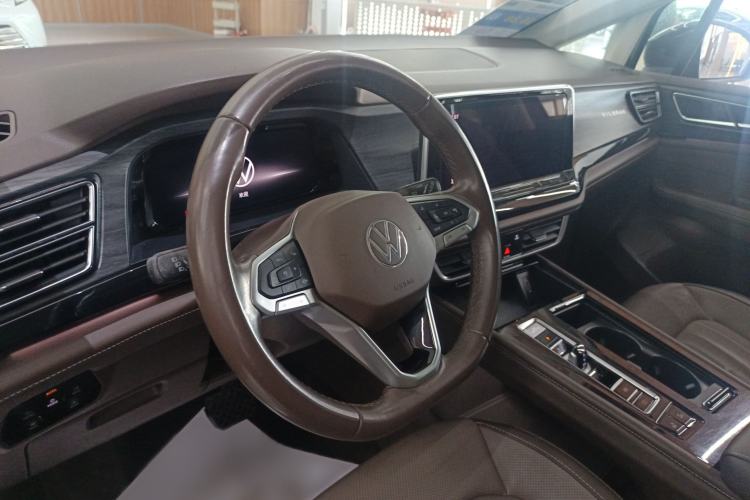 Used Volkswagen Viloran 2022 330TSI Luxury Edition Steering Wheel