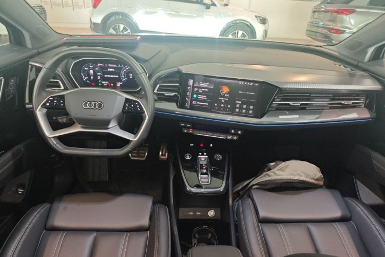 Used Audi Q4 e-tron 2024 40 e-tron Boundary Edition Center Console