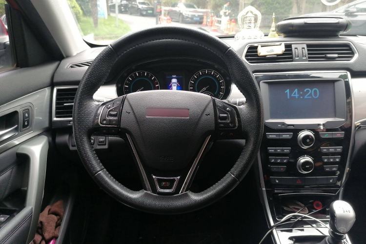 Used Haval H2 2014 1.5T Manual Two-Wheel Drive Elite Edition Steering Wheel