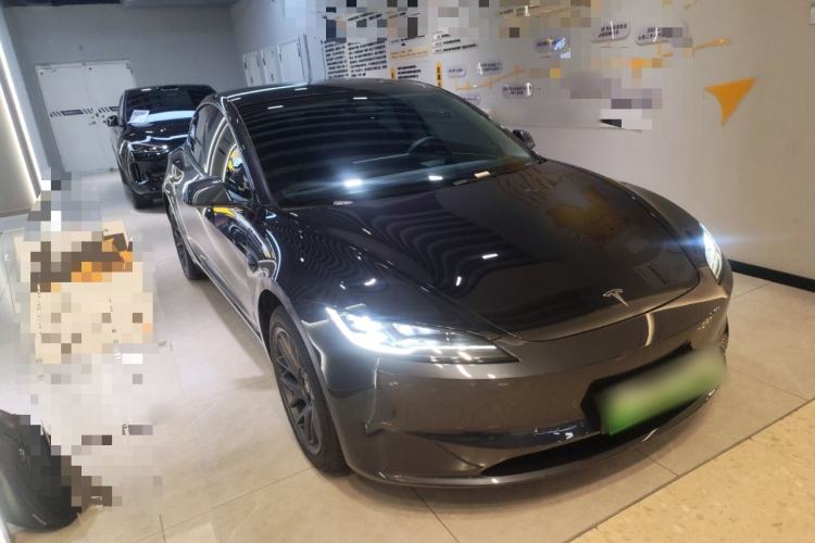 Used Tesla Model 3 2023 Long-Range All-Wheel-Drive Version
