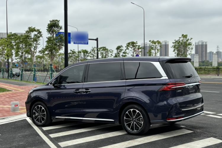 Used Roewe iMAX8 2022 400TGI Prestige Edition
