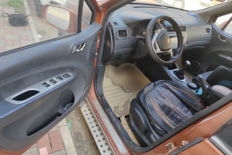 Used FORTHING Joyear X5 2013 1.6L Manual Luxury Model China IV Standard