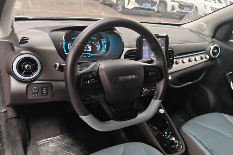 Used Chery QQ Little Ant 2022 Sweet Pink Edition Half-Sugar Version Lithium Iron Phosphate 30 kW 301 km Steering Wheel