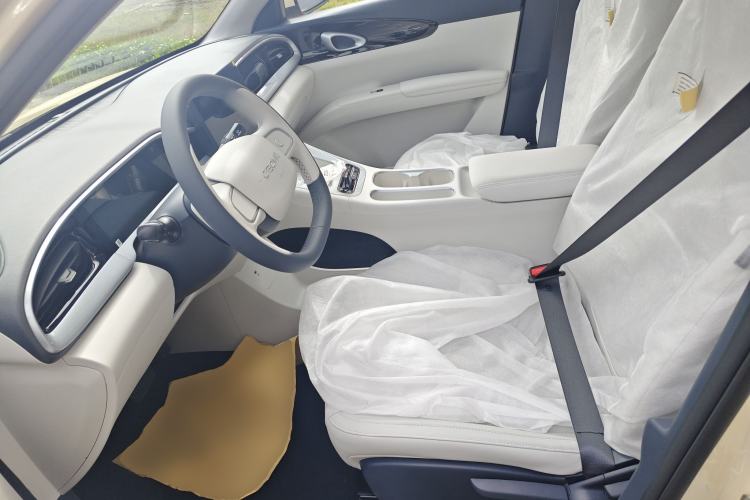 Used Geely Galaxy Geome 2026 Model 310km Youth Edition Left Front Seat