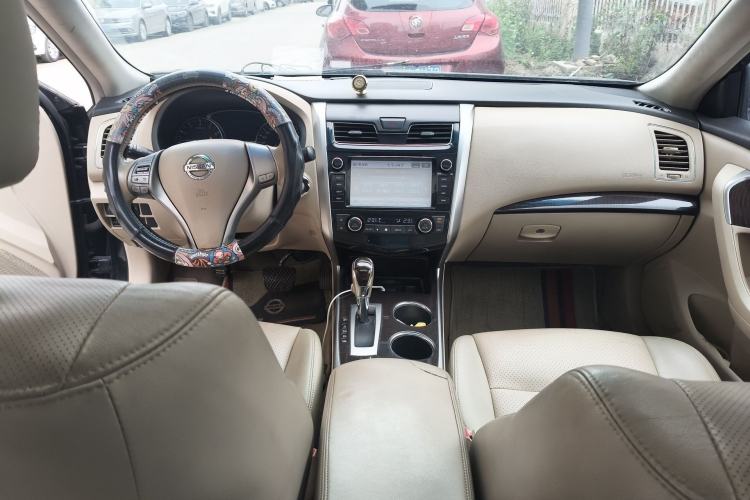 Used Nissan Teana 2013 2.0L XL Comfort Edition Center Console