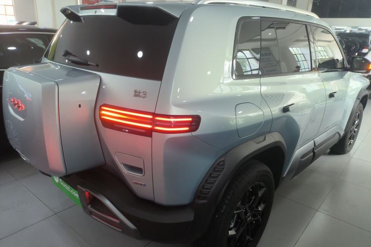 Used Formula Leopard Titanium 3 2025 501 km Range Rear-Wheel Drive Intelligent Driving Max Edition
