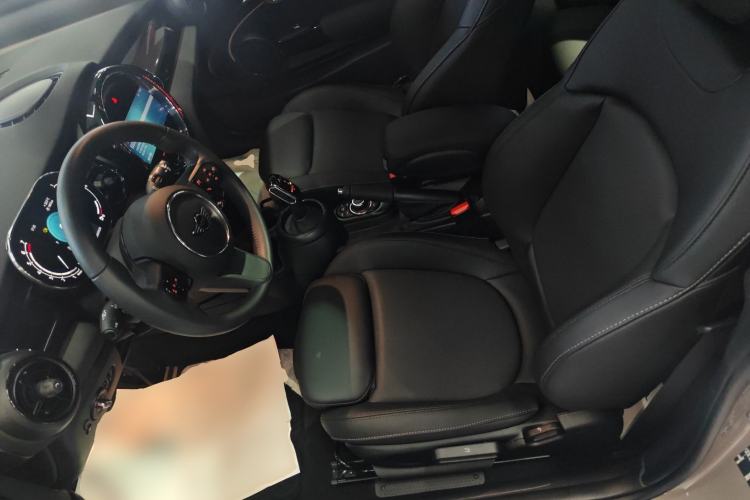 Used MINI 2023 Updated 1.5T COOPER Artist
