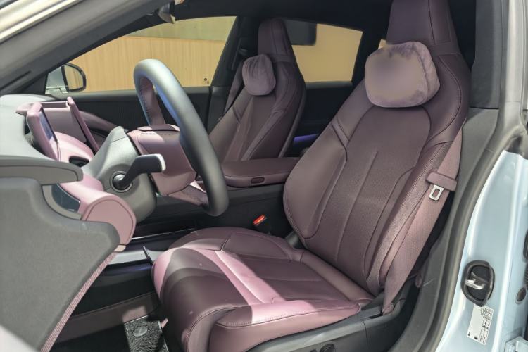 Used Nio ET5T 2025 75 kWh Touring Left Front Seat