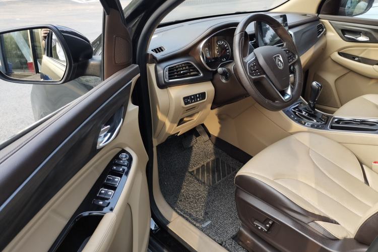 Used Baojun 730 2017 1.8L iAMT Prestige Version 7 Seats Driver Seat