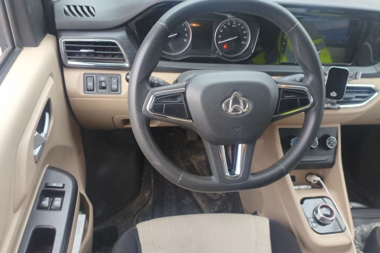 Used CHANGAN KUAYUE Xing V7 EV 2025 Model, 255km Luxury Version, 6 Seats, 38.64 kWh Steering Wheel