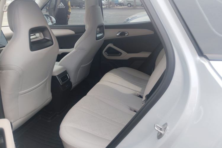 Used BYD Yuan UP 2025 Intelligent Driving Version 401 km Leading Edition Left Rear Seat