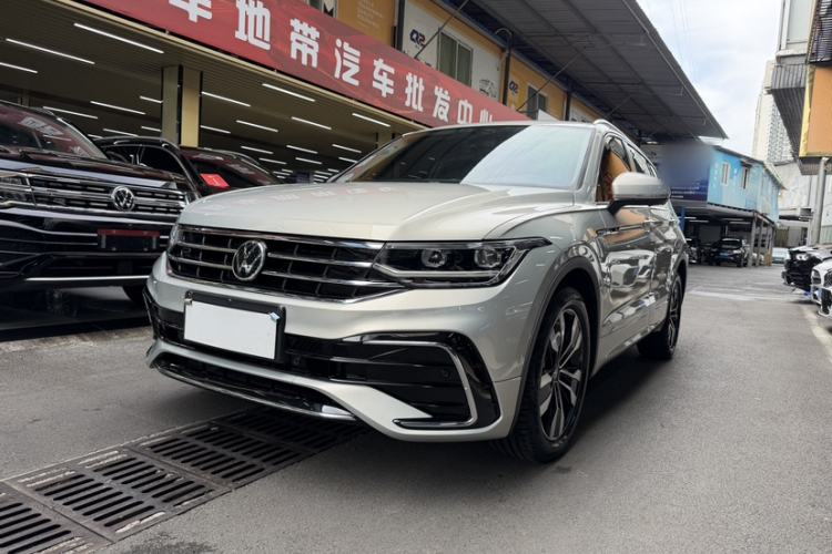 Used Volkswagen Tiguan L 2022 330TSI Automatic Two-Wheel Drive R-Line Enhanced Edition Guazi used car, China used car export, Used car for sale, Used  cars, Cheapest cars for sale
