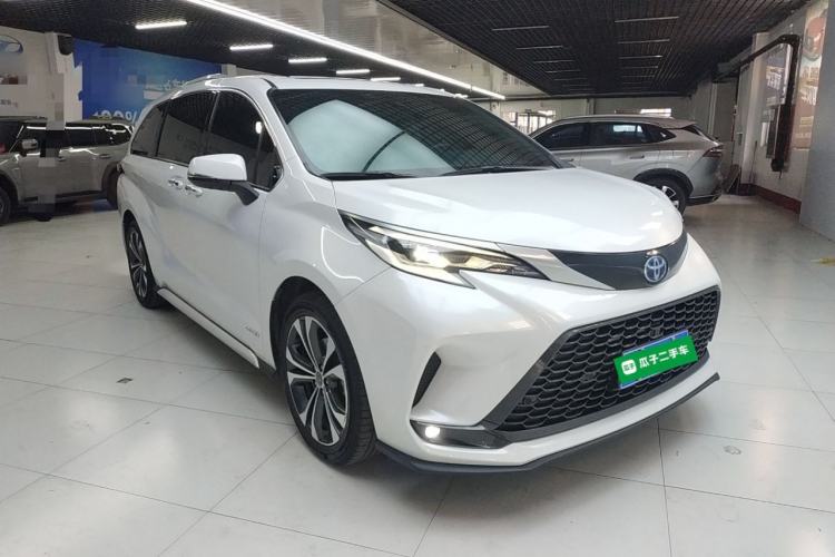 Used Toyota Granvia 2023 2.5L Hybrid Prestige PLUS Edition Front Right 45 Deg