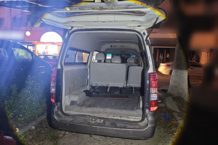 Used Jinbei New Hiace X30L 2016 1.5L Wealth Edition Van DLCG14 Trunk