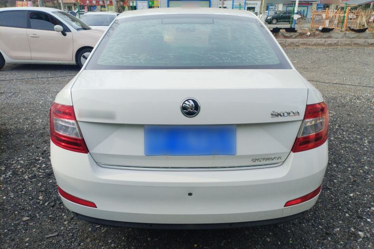 Used Skoda Octavia 2015 1.6L Manual Yijun Edition Rear