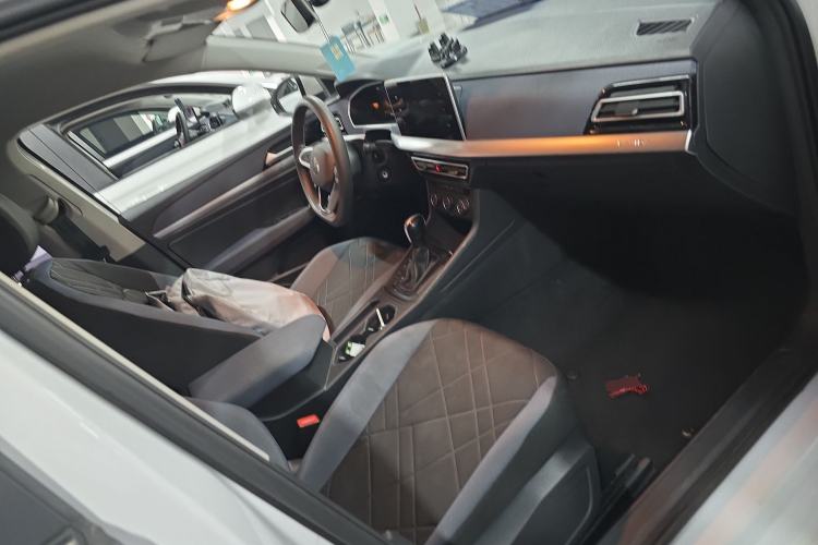 Used Volkswagen Lavida 2023 1.5L Automatic De Yi Edition Right Front Seat