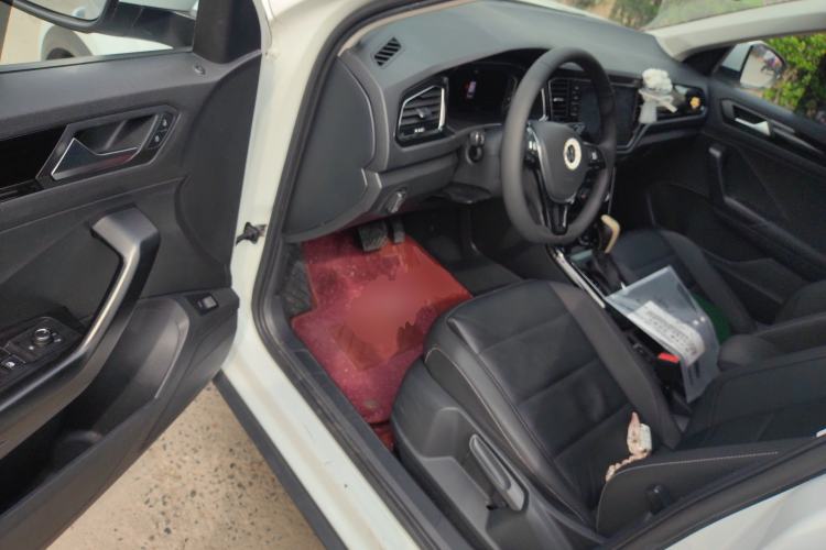 Used Volkswagen T-ROC 2021 280TSI DSG Two-Wheel Drive Comfort Connect Edition
