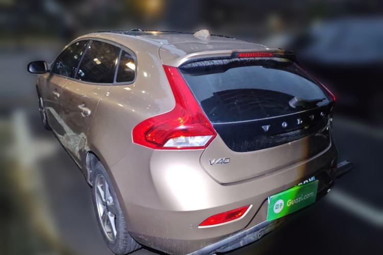 Used Volvo V40 2016 T3 Zhiyi Edition