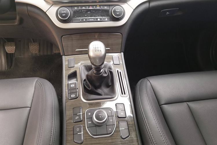 Used Haval H6 Coupe 2016 Blue-Label Diesel 2.0T Manual Two-Wheel Drive Elite Model China IV Standard
