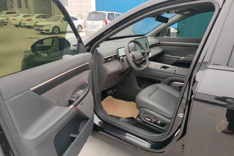 Used Dongfeng eπ eπ008 2024 210Max Range-Extended Version 6 Seats