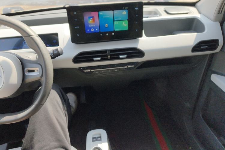 Used Geely Galaxy Panda 2024 200km Panda Rider Center Console