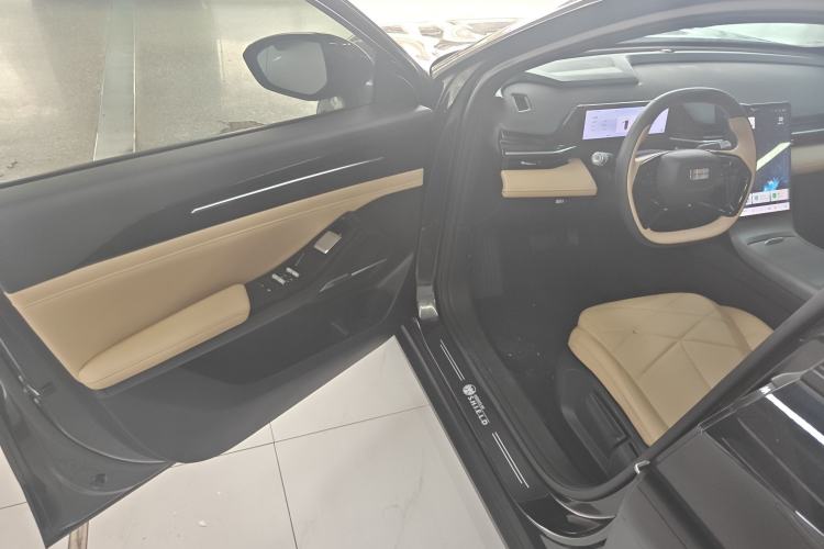 Used Geely Galaxy L6 2023 60km PLUS Driver Seat